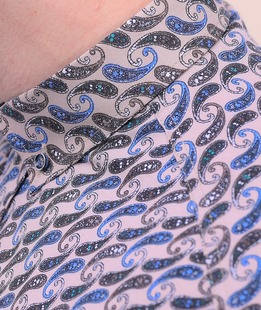 Бежова мъжка риза на пейсли елементи