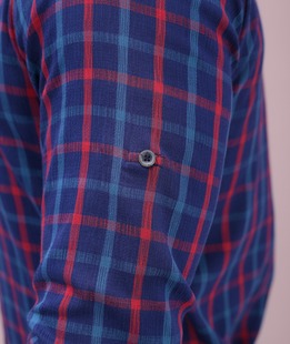 Спортна мъжка карирана риза в синьо и червено