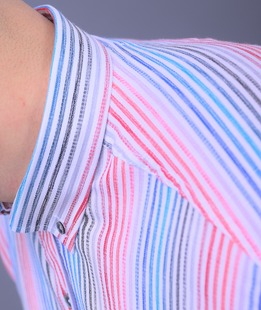 Стилна мъжка риза на цветно райе