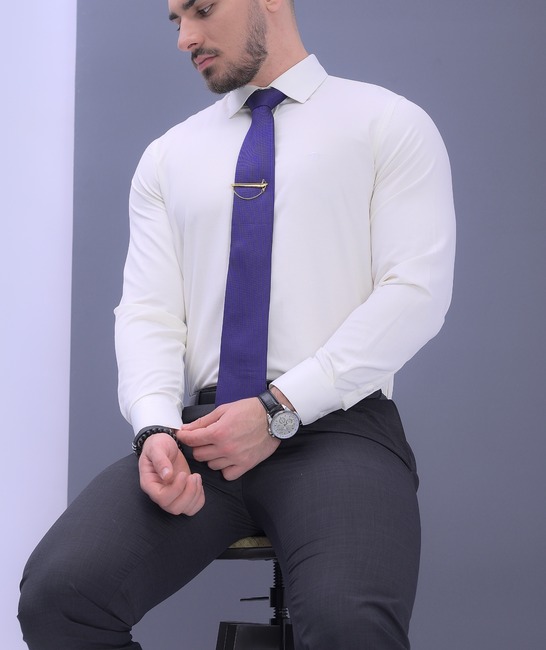 Луксозна мъжка риза в цвят екрю официална