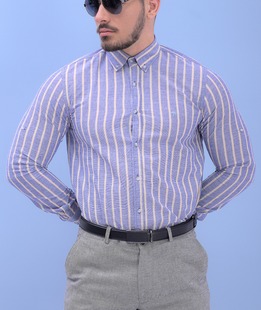 Ленена стилна мъж риза на райе от синьо и кремаво с дълъг ръкав