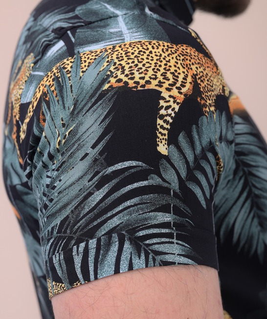 Мъжка риза с принт леопард и палмови листа