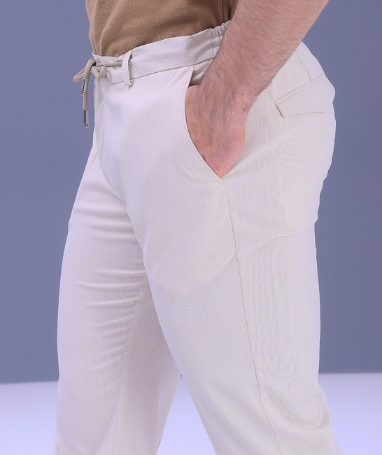 Официален панталон в екрю мъжки с капак на задния джоб