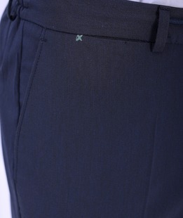 Елегантен тъмно син изчистен мъжки панталон