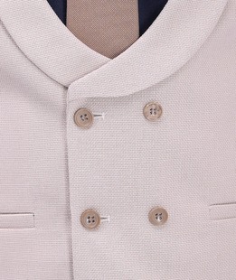 Елегантен мъжки елек в бежово двуредов