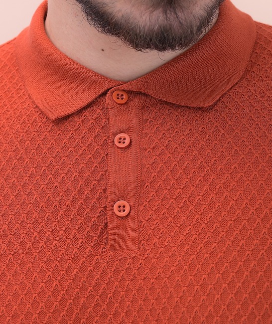 Тениска тип поло плетена в оранжев цвят мъжка
