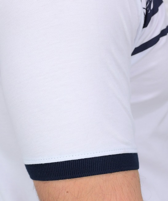 Поло тениска с къс ръкав в бяло на елемнти