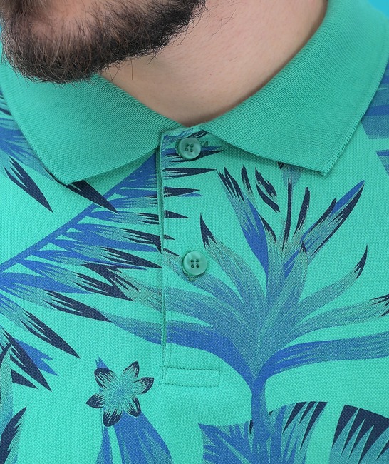 Светло зелена мъжка тениска с яка на тропически листа