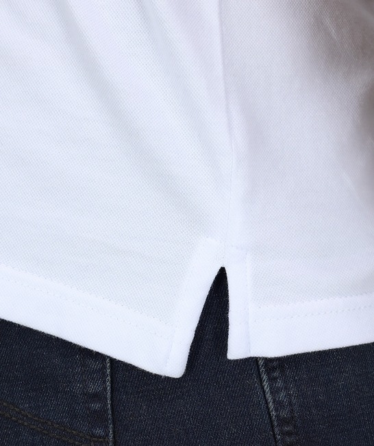 Поло тениска тип лакоста в бяло на тропически листа
