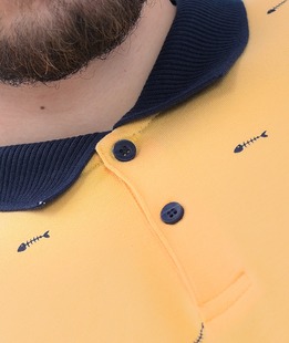 Мъжка тениска на малки кости от риба в жълто