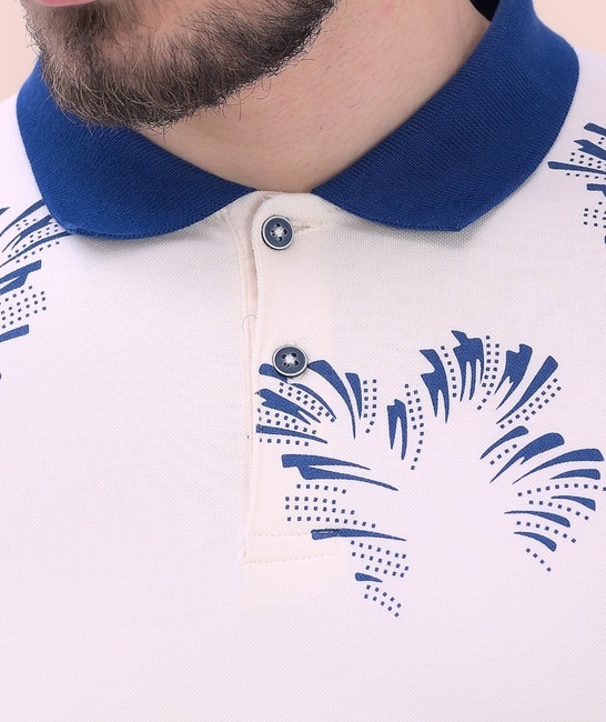 Мъжка бежова тениска с яка и копчета на сини ленти