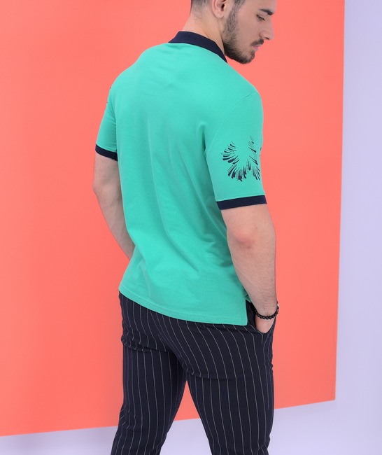 Мъжка тениска с яка и копчета тип Лакоста в зелено