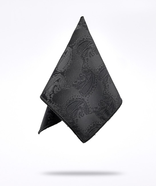 Изискана черна вратовръзка на пейсли елементи
