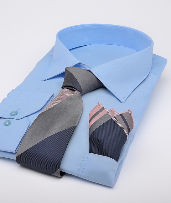 Мъжка елегантна синя вратовръзка на сиви и розови ленти с кърпичка