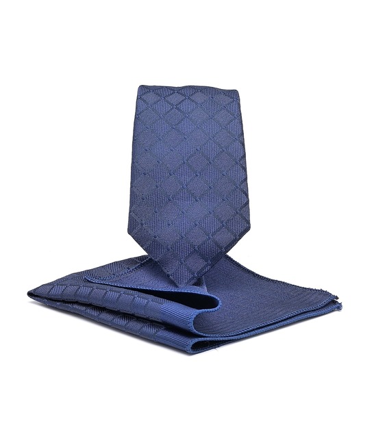 Стилна мъжка вратовръзка цвят тъмно син на ромбоиди - тясна