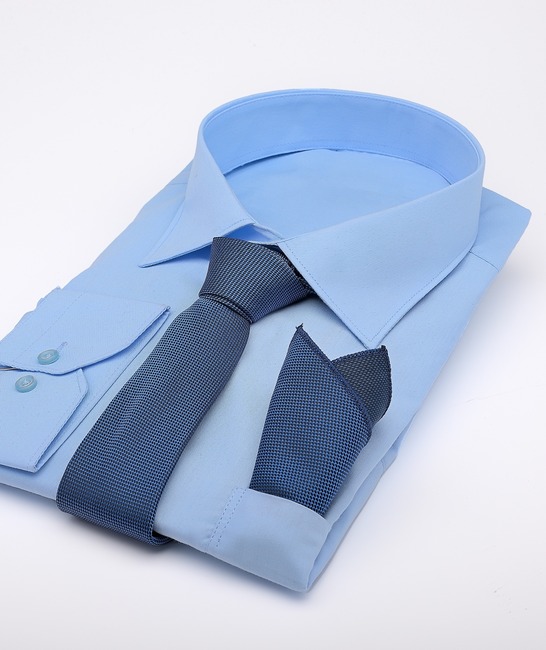 Изискана синя стуктурна вратовръзка с кърпичка