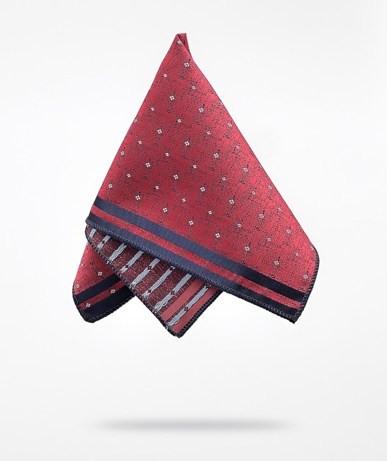 Елегантна тясна мъжка вратовръзка цвят червен на бели квадратчета със синя текстура