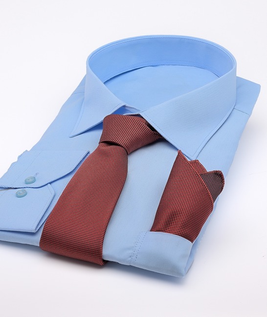 Класическа червена вратовръзка на точки с кърпичка