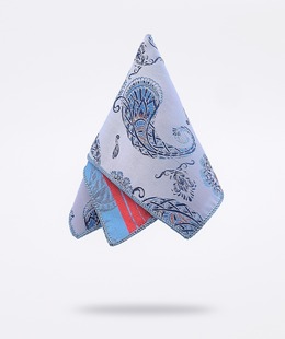 Светло синя стилна вратовръзка на пейсли елементи