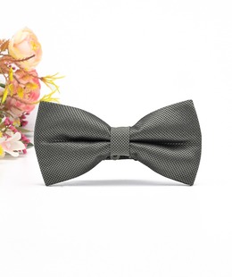 Класическа мъжка папионка в тъмно зелено