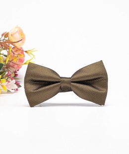 Мъжка структурна папионка от два цвята в златисто кафяво