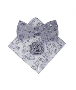 Луксозна сива папионка на сини цветя