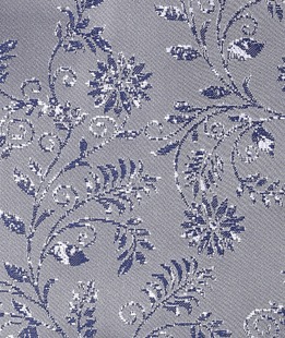 Луксозна сива папионка на сини цветя