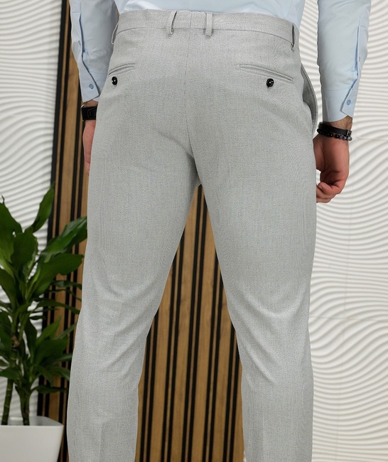 Светло сив структурен елегантен мъжки панталон