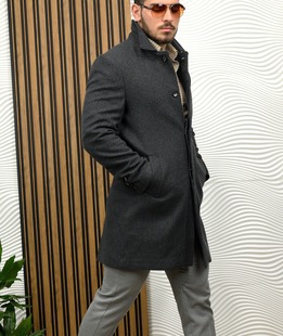 Сиво дълго мъжко палто със скрито закопчаване