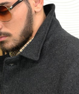 Сиво дълго мъжко палто със скрито закопчаване