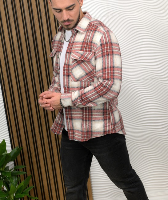 Бархетна мъжка риза на каре в бордо с два джоба