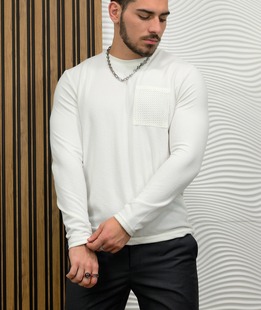 Елегантна мъжка блуза в бяло с имитация на джоб