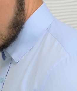 Стилна риза в светло синьо официална