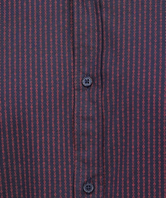 Раирана памучна риза с малки кръгчета в бордо