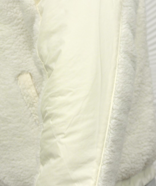 Зимно късо бяло яке от каракул