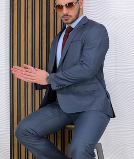 Висококачествен мъжки костюм от две части в синьо