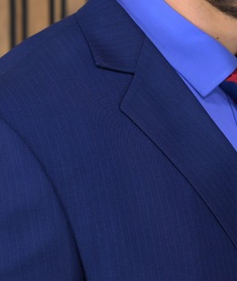 Трендов мъжки костюм от две части на тънко раие