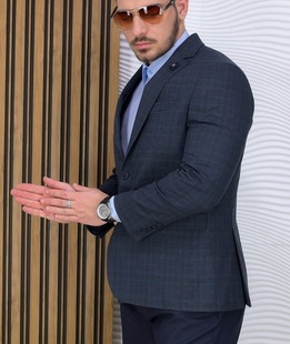 Изискано карирано мъжко сако с парва кройка в синьо