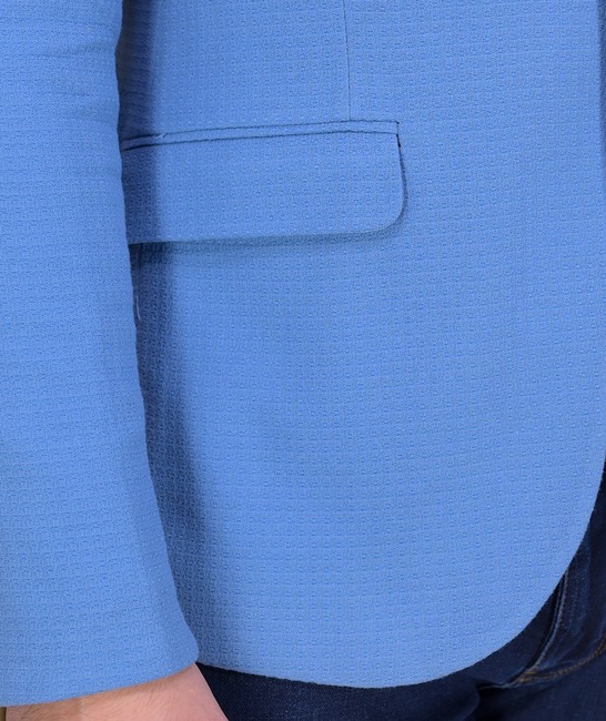 Вталено мъжко спортно елегантно сако в светло синьо