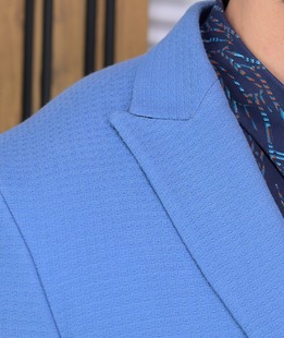 Вталено мъжко спортно елегантно сако в светло синьо