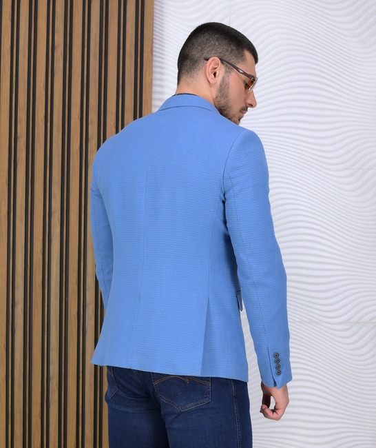 Вталено мъжко спортно елегантно сако в светло синьо