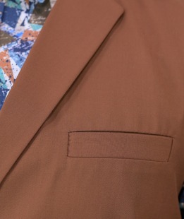 Изискан мъжки официален елек втален силует в кафяво