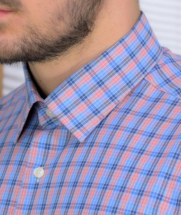 Комфортна карирана риза с джоб в оранжево и синьо