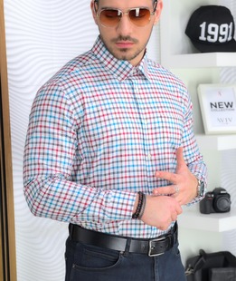 Карирана комфортна мъжка риза с джоб в бордо