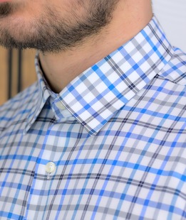 Изискана мъжка карирана риза в синьо и черно с джоб