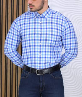 Карирана модерна мъжка риза с джоб в синьо