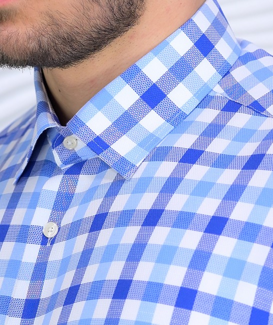 Карирана модерна мъжка риза с джоб в синьо