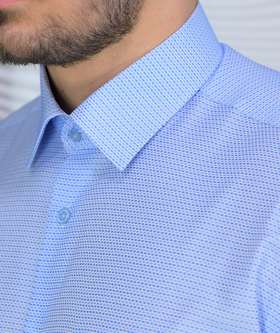 Мъжка риза с дълъг ръкав в синьо на ивици