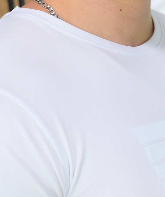 Страхотна мъжка бяла тениска с къс ръкав с щампа
