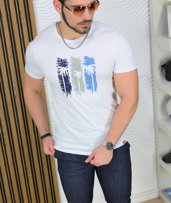 Комфортна бяла тениска с апликация от палми